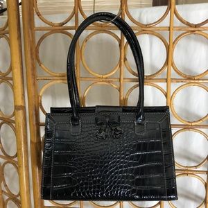 Liz Claiborne purse 👛 Black patient  leather CUTE purse!